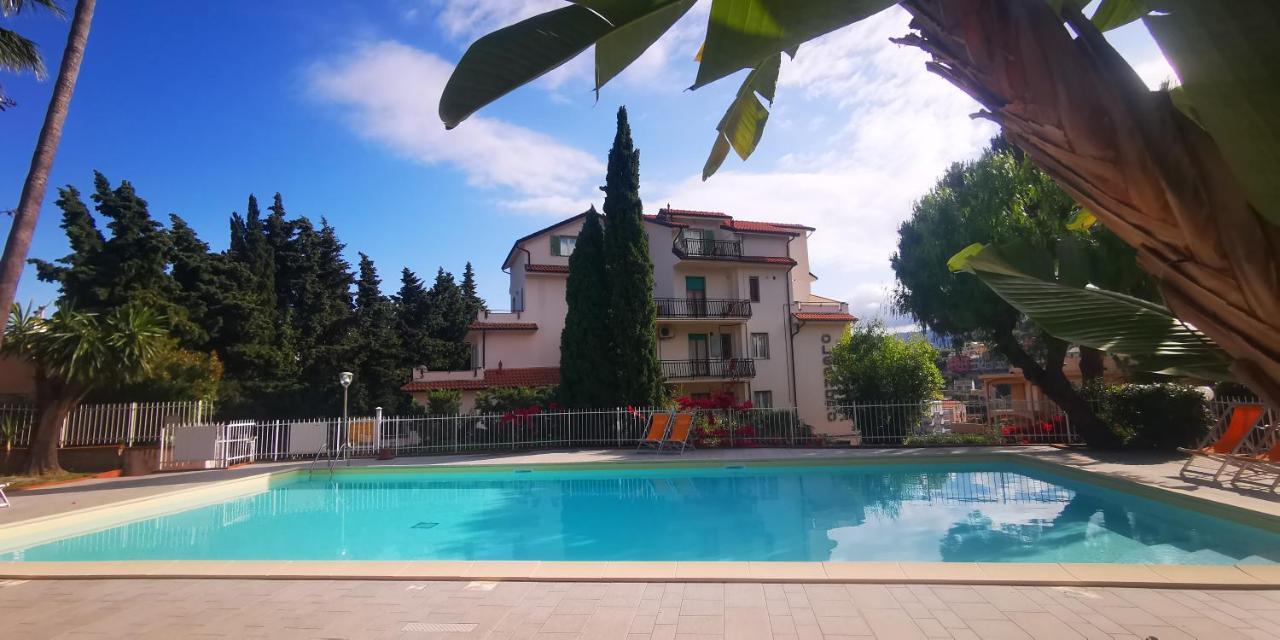 Residence Oleandro Pietra Ligure Exterior photo