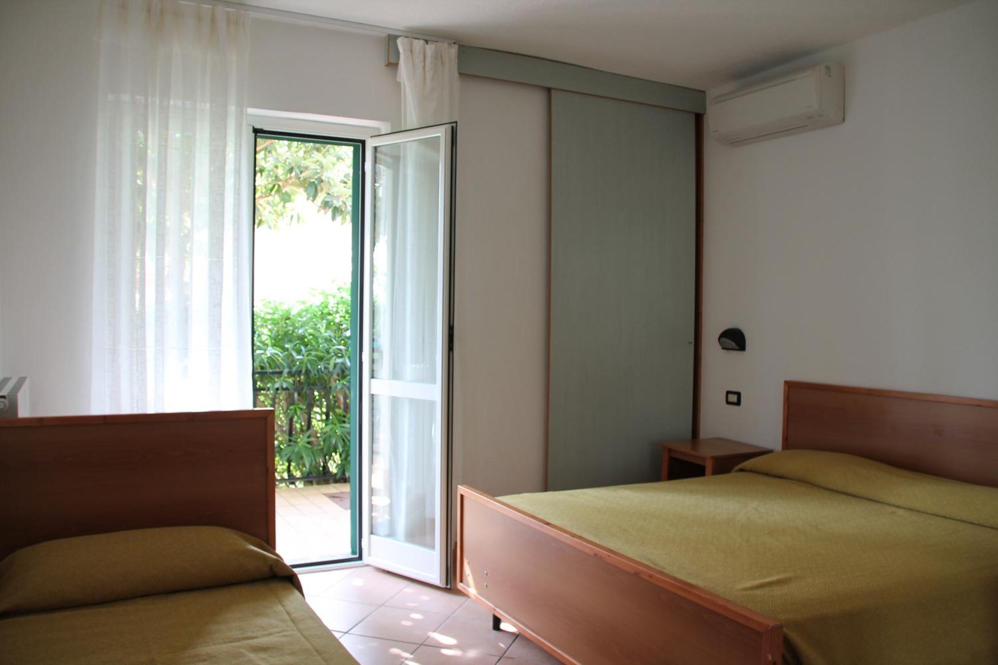 Residence Oleandro Pietra Ligure Room photo