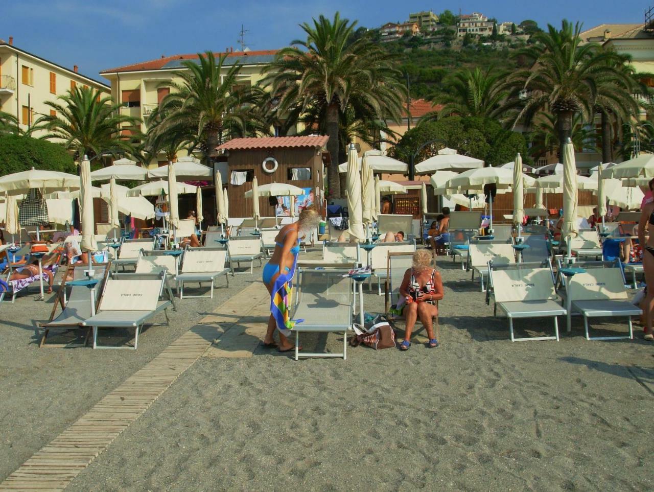 Residence Oleandro Pietra Ligure Exterior photo